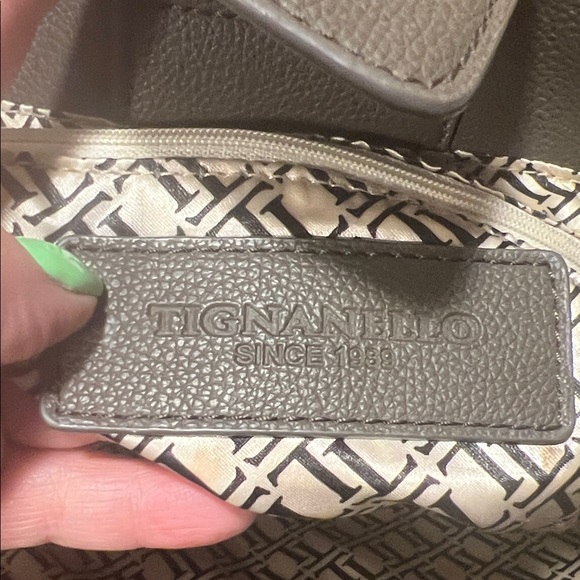 Tignanello Plum Pebbled Leather Tote Bag – Gold Hardware – Excellent Condition - Picture 9 of 15